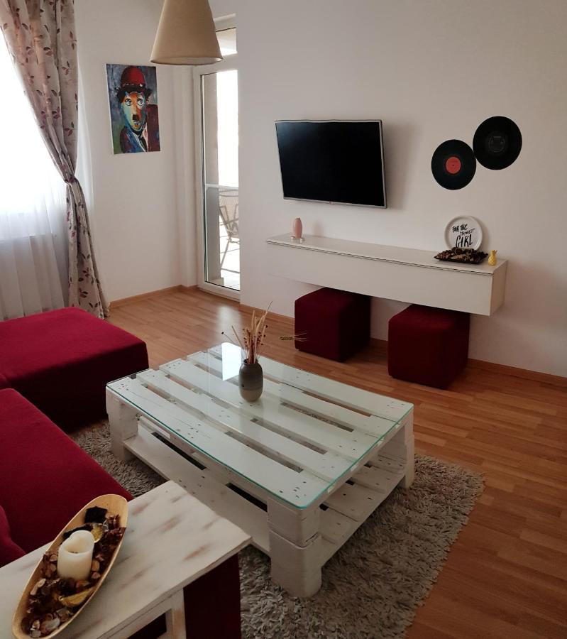 Cozy Apartament 3 Min To Subway 24H7 Check In Popesti-Leordeni Exterior foto